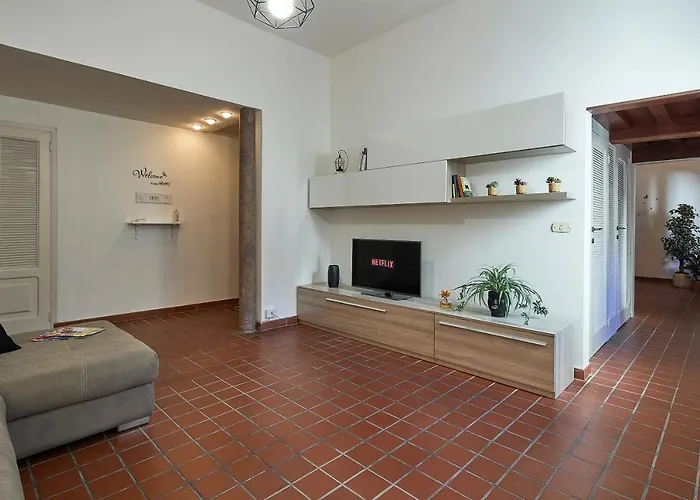 ✦ Garden House In Centro - Free Parking ✦ Apartment *